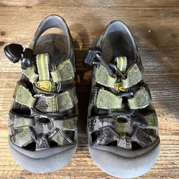 Childrens Kids Keen Rubber Newport H2 Waterproof Camo Shoes Sandals Size 5 C GUC - Picture 3 of 6